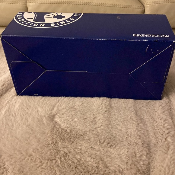 Nearly New with Box & Tags Birkenstock Arizona Suede Slides - Taupe 38 - Picture 11 of 11